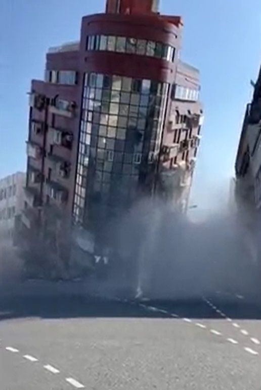 แผ่นดินไหวรุนแรง 7.4 เขย่าไต้หวัน อาคารถล่ม มีประกาศเตือนภัยสึนามิ!