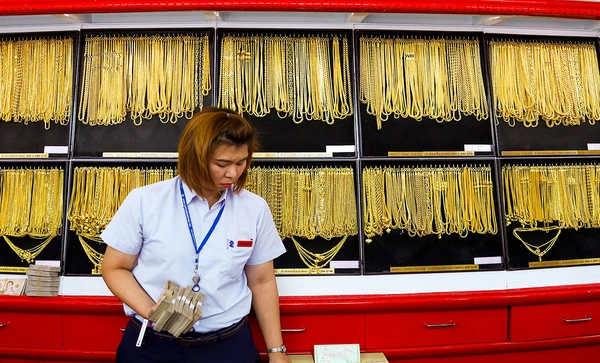 ราคาทองผันผวนแรง รับนโยบายเก็บภาษีใหม่ โดนัลด์ ทรัมป์ 