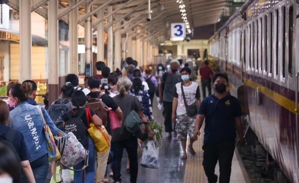 สงกรานต์ 2568 การรถไฟฯ เพิ่มขบวนพิเศษอีก 2 ขบวน มั่นใจไม่มีผู้โดยสารตกค้าง