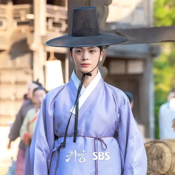 The Haunted Palace Yook Sung jae