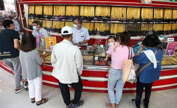 ราคาทองคำวันนี้ 12/04/68 เปิดตลาดคงที่ รูปพรรณขาย 52,000 บ.