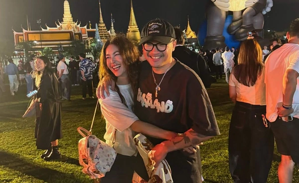 มาแล้ว! พอลล่า โพสต์ครั้งแรก ภาพคู่ เต้ บรม หลังรีเทิร์นรักเก่า20ปีก่อน