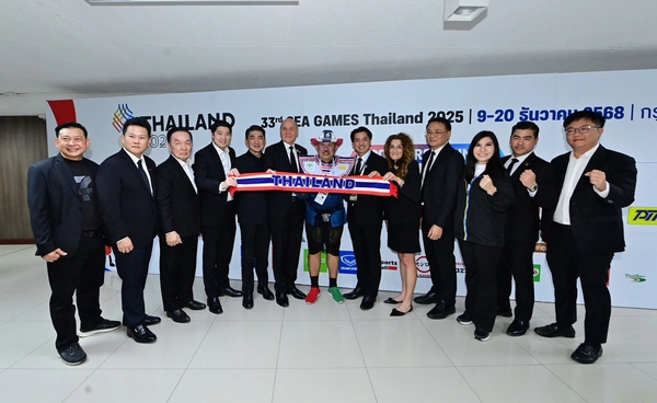 ประธานกรรมการเครือซีพี นำทีมผู้บริหาร–พนักงานจากทุกกลุ่มธุรกิจร่วมพิธีเปิดซีเกมส์ครั้งที่ 33