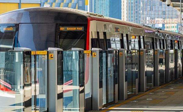 แผ่นดินไหวรุนแรงสะเทือนถึงไทย รถไฟฟ้าบีทีเอส ประกาศหยุดให้บริการชั่วคราว 