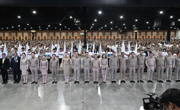 "อนุทิน" ขนผู้ว่าฯ ทั่วประเทศสางปมยาเสพติด จับเข่าคุยอดีตผู้ค้ายา-เยาวชน