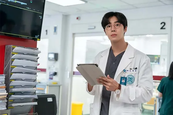 The Trauma Code Heroes on Call choo young woo