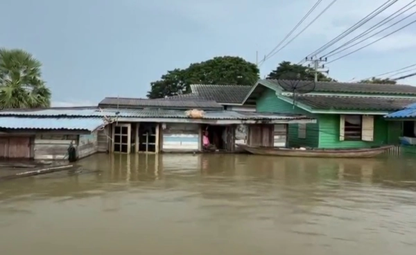 “อ.เสนา” วิกฤต น้ำท่วมเกือบ 10,000 หลัง