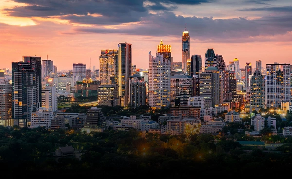 หอการค้าไทยจี้รัฐเช็คเข้มทุกตึกทั่วประเทศ l WEALTH LIVE