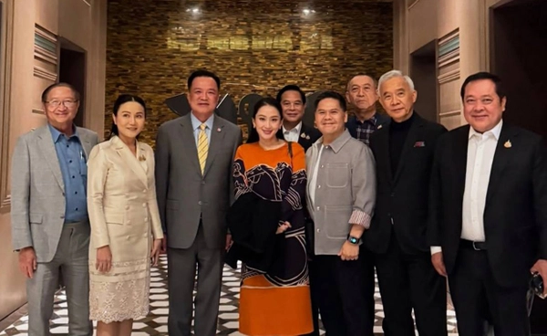 นายกฯ โพสต์ภาพดินเนอร์พรรคร่วมรัฐบาล ขอบคุณประสบการณ์จากทุกท่าน