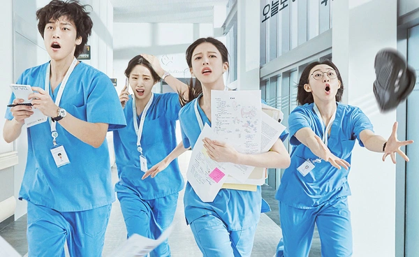เหตุผลที่ต้องดู ซีรีส์ Resident Playbook ได้รับความนิยมทั่วโลก ตั้งแต่เริ่มฉายเพียง 2 ตอน