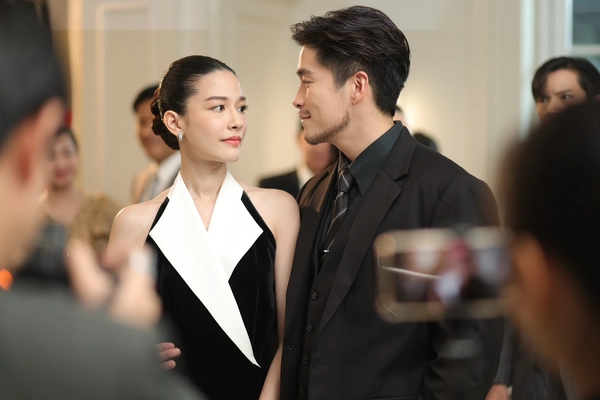  ม้านอกสายตา   “สายรักสายเลือด” ทุบเรตติ้งนิวไฮทยานขึ้นอันดับ 1   “อาเล็ก-จีน่า”  ฟาดกับรุ่นใหญ่สุดเดือดจนครองใจคนดู