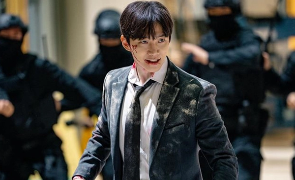 Cashero ซีรีส์แฟนตาซีฟอร์มยักษ์ Netflix พร้อมรับชมแล้ว 26 ธันวาคมนี้