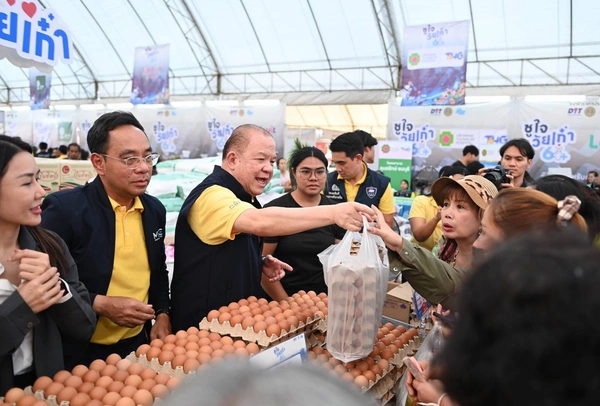 "พาณิชย์" คุมราคาสินค้า ลุยจัดโครงการลดค่าครองชีพทั่วประเทศ