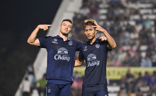 ผลบอล ไทยลีก 2024/25: บุรีรัมย์ เฉือนชนะ ระยอง 2-1