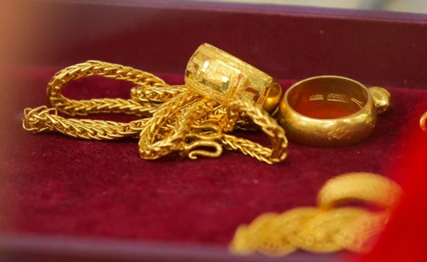 กทม. เปิดประมูลทรัพย์หลุดจำนำ 3 วัน จัดเต็ม "ทองคำ-เพชร-พระเลี่ยมทอง" 