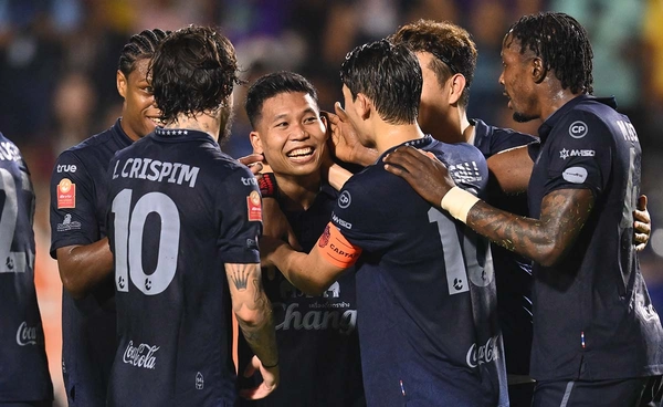 ผลบอล ไทยลีก 2024/25: บุรีรัมย์ เปิดบ้านถล่ม นครราชสีมา 5-0