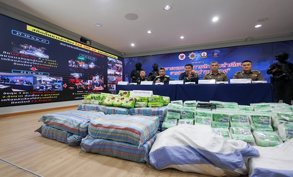 ป.ป.ส. ร่วมกับ หน่วยงานภาคี สกัดกั้นไอซ์ 500 กก. เตรียมลำเลียงไปประเทศที่สาม 