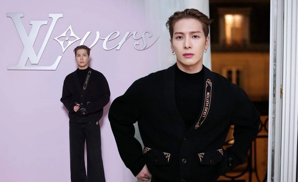 แจ็คสัน หวัง หล่อเท่สะเทือนปารีส ร่วมงานแฟชั่นวีค แบรนด์หรู Louis Vuitton