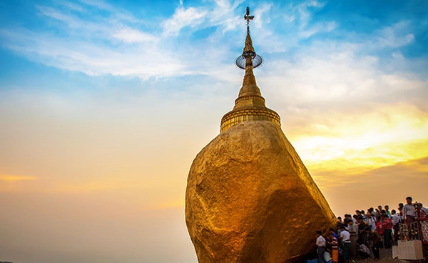 ไขปริศนา “พระธาตุอินทร์แขวน”  ทำไมไม่สะเทือนหลังแผ่นดินไหวใหญ่เมียนมา