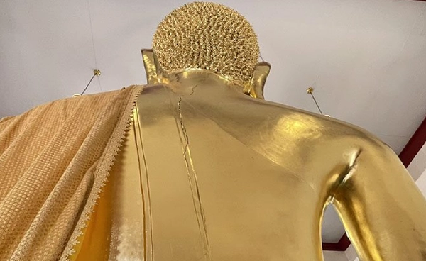 “ชัยนาท” พระพุทธรูปคู่เมืองอายุเกือบ 700 ปี แตกร้าวเสียหายจากแผ่นดินไหว