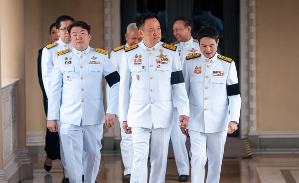 เจาะชั้นเชิง "อนุทิน” ใช้พรรคประชาชนเป็นสะพานสู่รัฐบาล ชิงความได้เปรียบการเมืองใน 3 เดือน