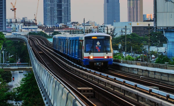 รถไฟฟ้าใช้ได้เมื่อไหร่? อัปเดตล่าสุดหลังแผ่นดินไหว กทม. 
