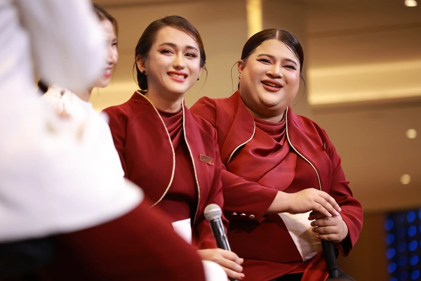 “Jet lag เจ๊ทแหลก” ซิตคอมสุดป่วน พร้อมเหินฟ้าเสิร์ฟความฮาแบบจัดเต็ม 