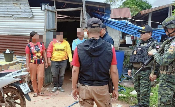 ทหาร–ตำรวจสระแก้ว เข้มชายแดน! จับ 3 หญิงกัมพูชาอยู่เกินวีซ่า เข้าข่ายผิดกฎหมายคนเข้าเมือง