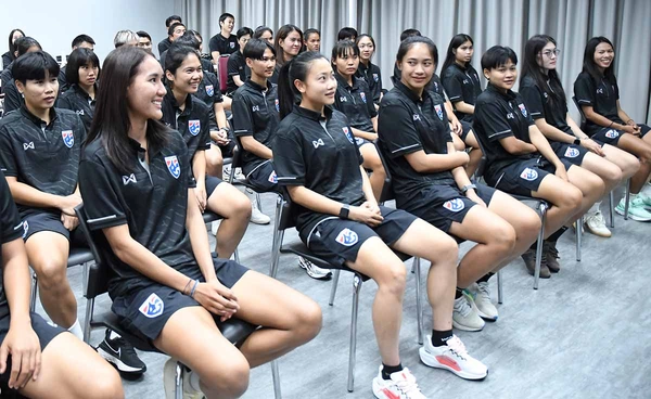 ทัพชบาแก้ว เข้ารายงานตัว เตรียมลุยศึก Pink Ladies Cup 2025