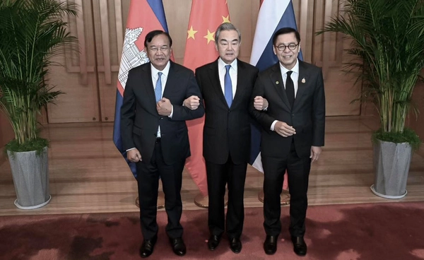 รมว.กต. ร่วมประชุม 3 ฝ่าย ไทยย้ำความประสงค์จะพัฒนาความสัมพันธ์ภายหลังหยุดยิง