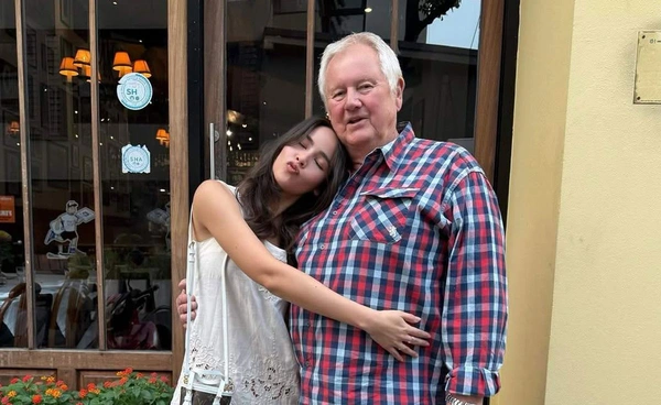 ญาญ่า อุรัสยา เผยอาการล่าสุดคุณพ่อ หลังหกล้มตอนวิ่งหนี แผ่นดินไหว