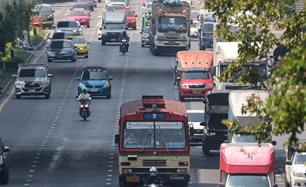 รัฐยกระดับคุมมลพิษ ลดเวลาปรับปรุงรถควันดำเหลือ 15 วัน เริ่มบังคับใช้แล้ว 