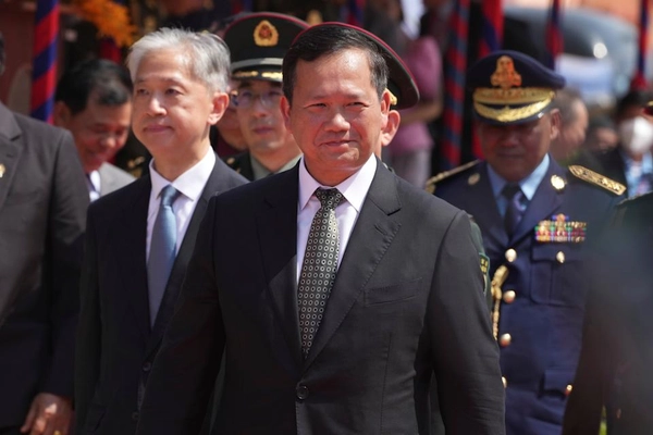 "ฮุน มาเนต" เป็นประธานเปิดฐานทัพเรือในจังหวัดพระสีหนุ ทูตจีนประจำกัมพูชาร่วมพิธี