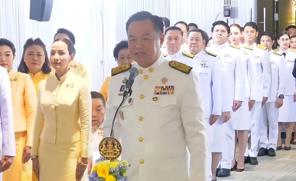 ‘อนุทิน ชาญวีรกูล’ รับสนองพระบรมราชโองการโปรดเกล้าฯ แต่งตั้งนายกรัฐมนตรี