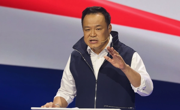 “อนุทิน” นำทีมพรรคภูมิใจไทยประกาศนโยบาย 4 ปัญหาหลักสู้เลือกตั้ง 2569