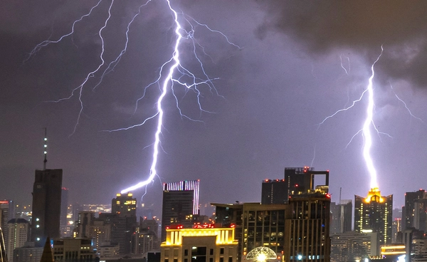 พยากรณ์อากาศวันนี้ 7 เมษายน ไทยตอนบนเจอ "พายุฤดูร้อน" ฝนตก-ลมแรง