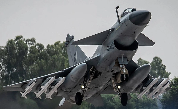 สรุปข้อมูลขีปนาวุธ PL-15E อาวุธพิฆาตทางอากาศยุคใหม่ของจีน