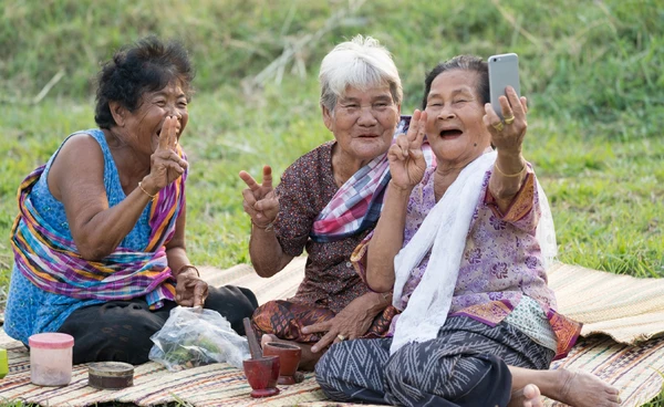13 เมษายน วันผู้สูงอายุแห่งชาติ "สธ." มอบฟันเทียมให้ 45,000 ราย