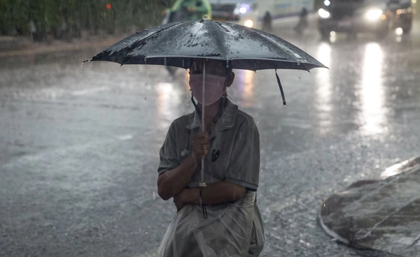 พยากรณ์อากาศวันนี้ 16 เมษายน ไทยร้อนจัด - หมดสงกรานต์ยังเจอฝนคะนอง 