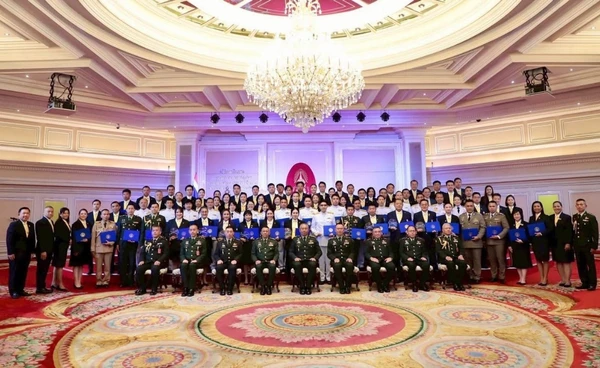 ผบ.ทบ. ปิดหลักสูตรการข่าวผู้บริหารฯ - ปขบ.9  เสริมแกร่งการข่าวความมั่นคงชาติ