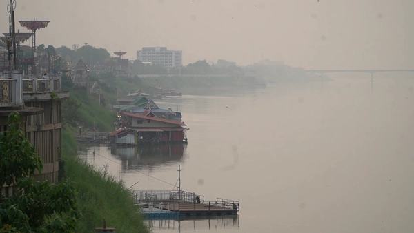 หนองคายจมฝุ่น PM2.5 ชาวบ้านสวมหน้ากากป้องกัน