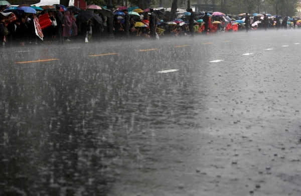 อุตุฯ คาดการณ์ต้นเม.ย. มีฝนมาช่วยคลายร้อน