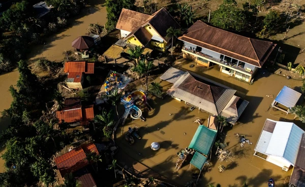สรุปสัปดาห์วิปโยค เสียชีวิตเกินพันศพ "หาดใหญ่-ทั่วเอเชีย" จากน้ำท่วม-พายุ-ดินถล่ม