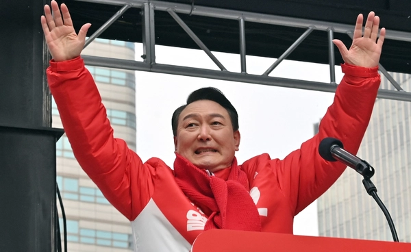 เปิดประวัติ “ยุน ซ็อก-ย็อล” จากผู้นำสายแข็งกร้าว สู่การถอดถอนตำแหน่ง ปธน. 