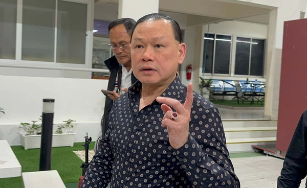 เปิดประวัติ “สันธนะ” เขาคือใคร? ในวงการตร. ก่อนตกเป็นไวรัลคลิปปะทะทองหล่อ