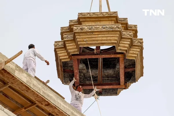 รูป-พิธียก “หลวงพ่อบ้านแหลม” ใหญ่ที่สุดในโลก ศูนย์รวมจิตใจชาวสมุทรสงคราม-4