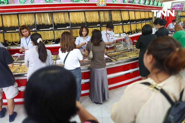 รูป-สุดอาลัย ‘ไพโรจน์ สังวริบุตร’-1