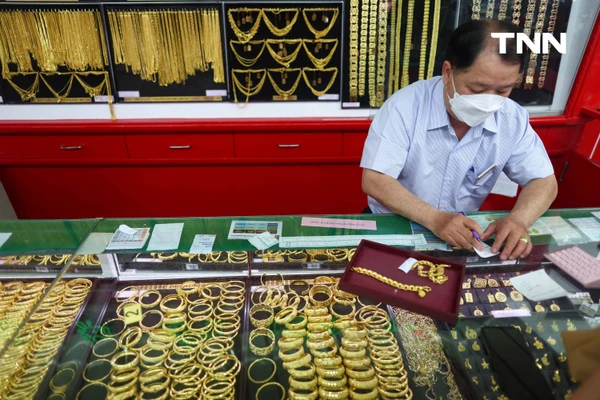 รูป-ราคาทองผันผวนแรง รับนโยบายเก็บภาษีใหม่ โดนัลด์ ทรัมป์ -7