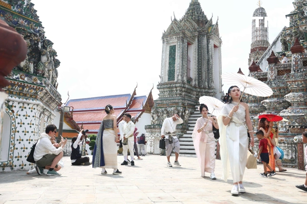 รูป-ผลกระทบหลังแผ่นดินไหว ปริมาณนักท่องเที่ยวเมืองไทยลดลง-5