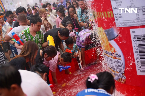 รูป-โบว์-เมลดา นางสงกรานต์ทุงสะเทวี วิน-เมธวิน ร่วมขบวนแห่สงกรานต์ไอคอนสยาม-16